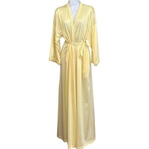 Vintage Vassarette Long Robe Old Hollywood Regencycore